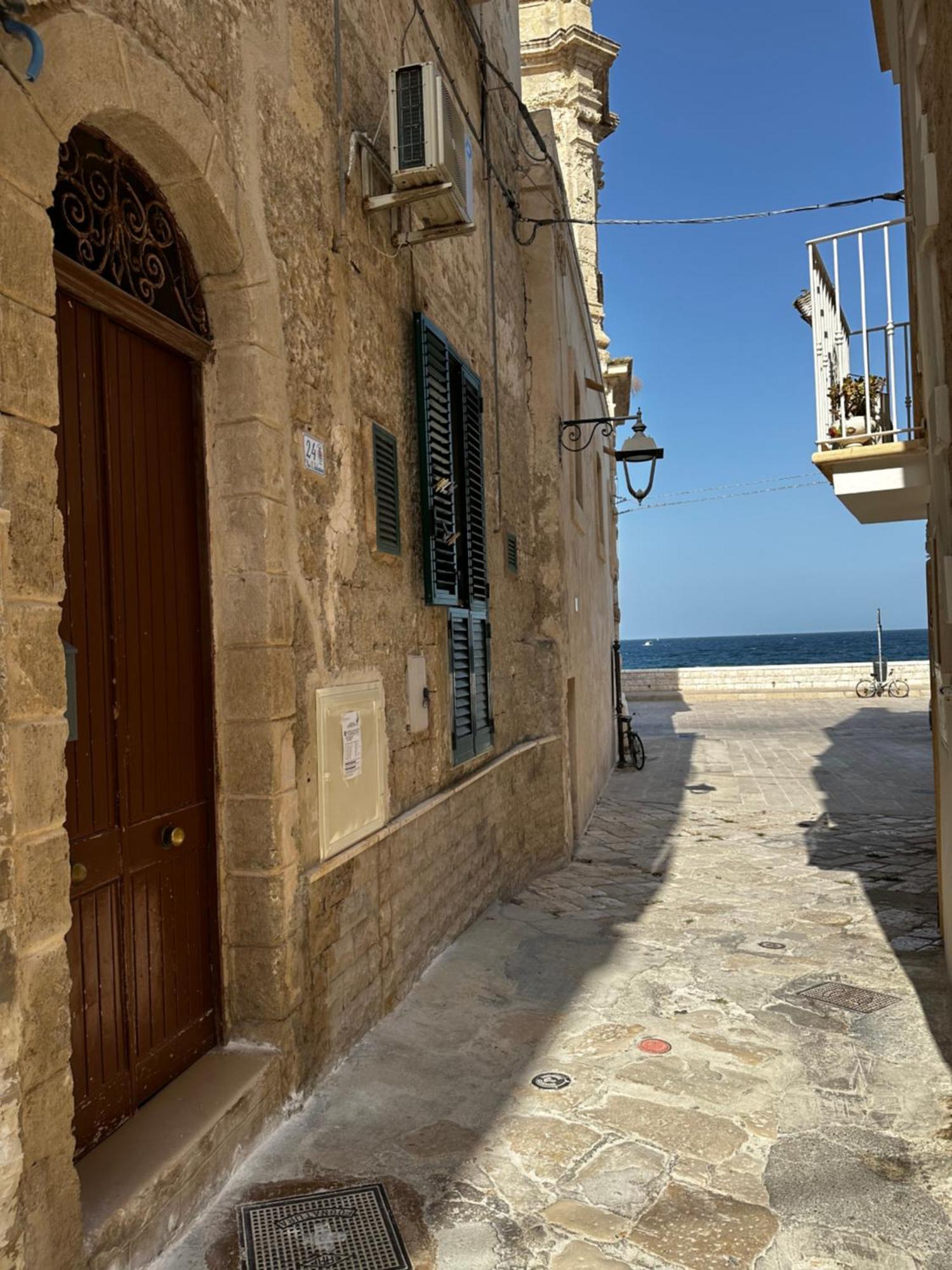 Casa Vacanze San Salvatore Centro Storico 莫诺波利 外观 照片